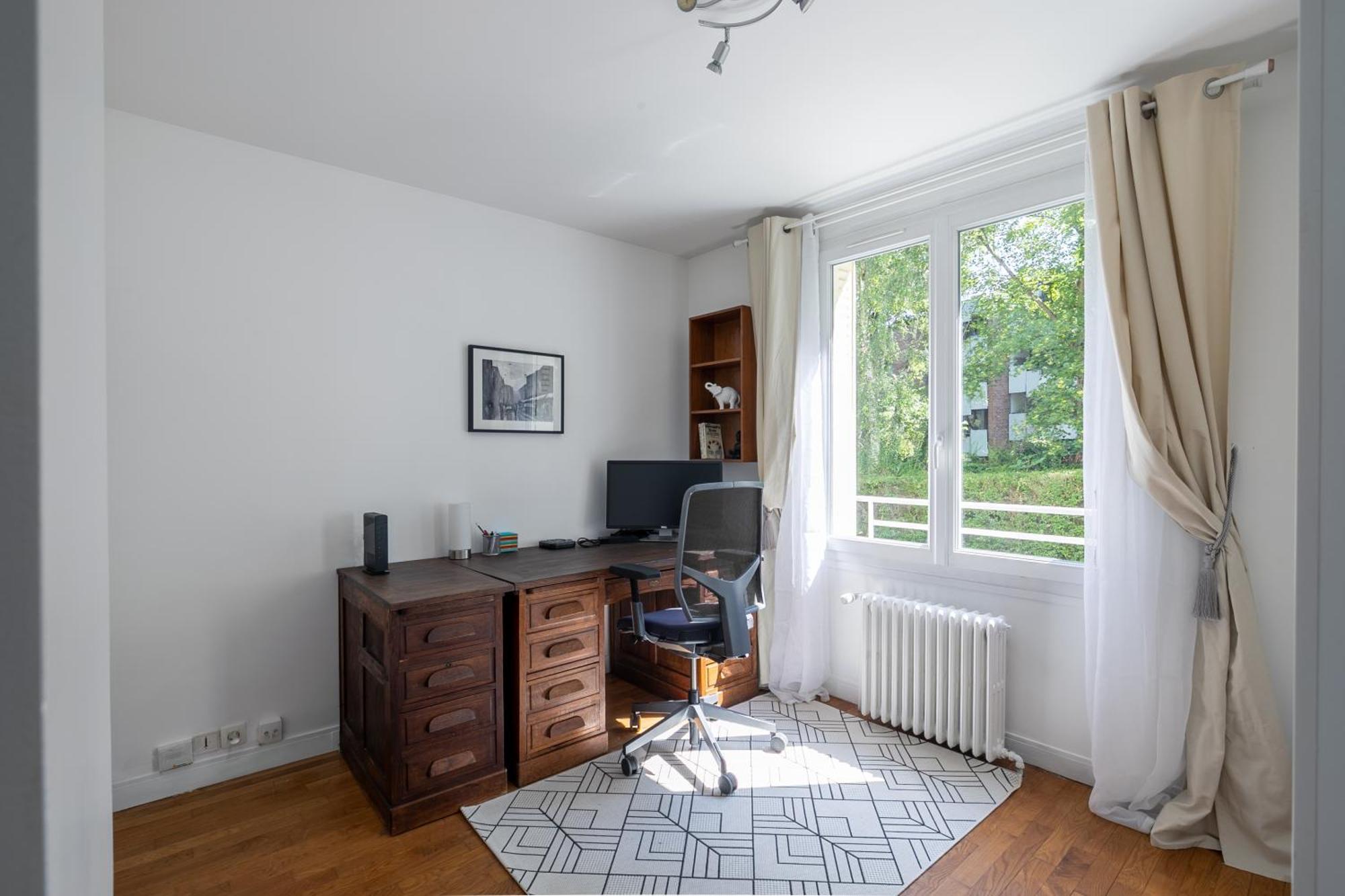 Le Chateaubriand - Calme, Balcon Et Parking Chatenay-Malabry Exterior photo
